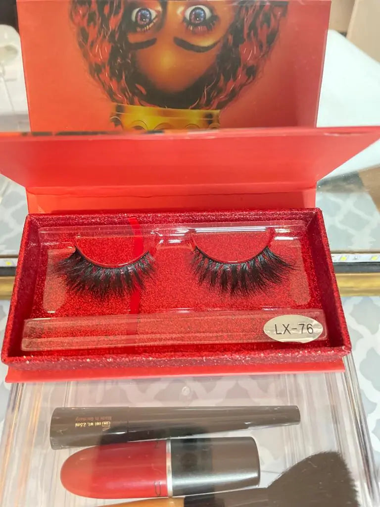 Lash With Sass CrownBox