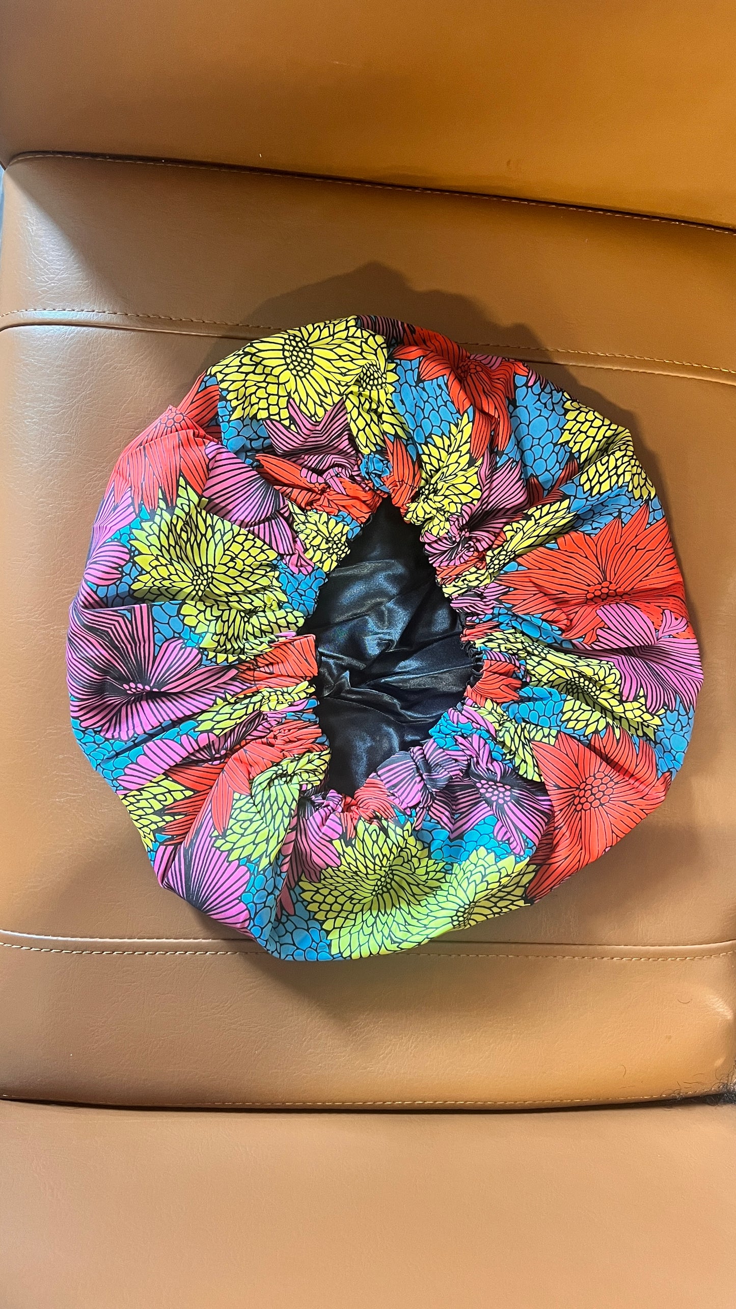 Reversible Bonnet (Black/African Flower)