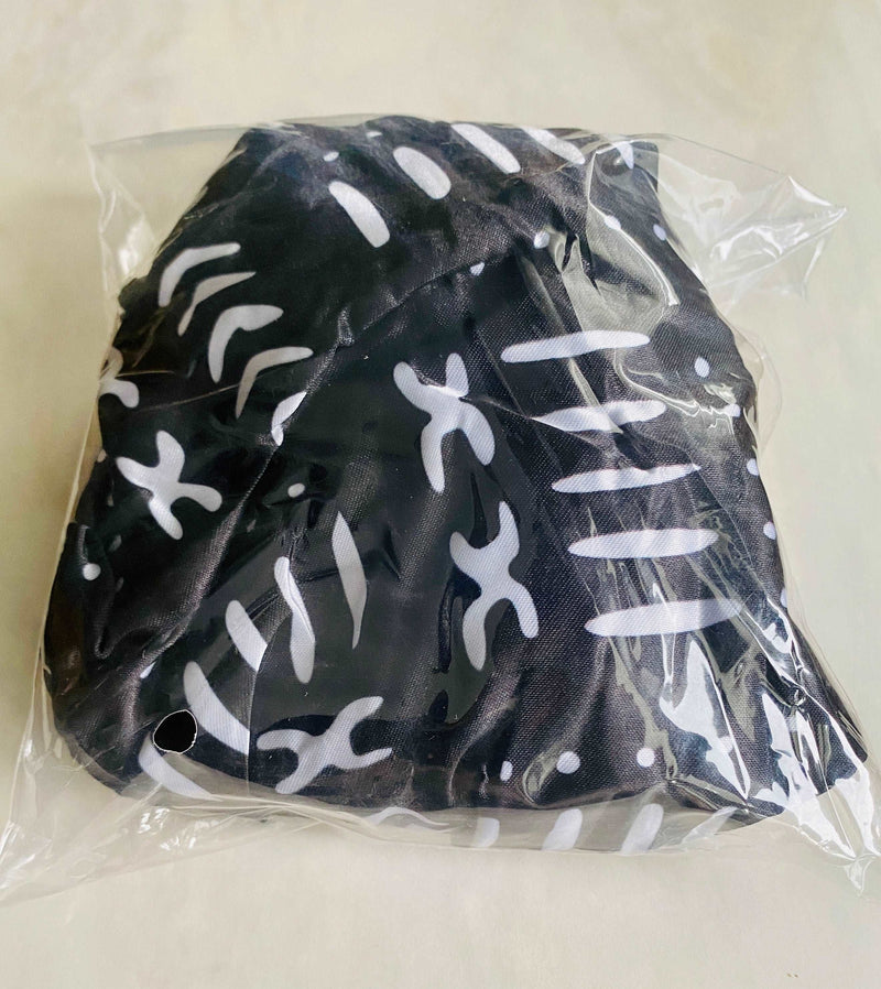 Deluxe Shower Cap (Black/White)